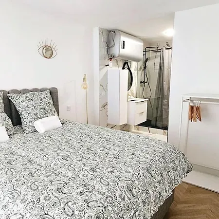 L'elegant 3p, 2ch, 2sdb, Clim, Wifi Gratuit, Parking Prive Appartamento